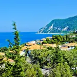 Katerina's Village Άγιος Νικήτας